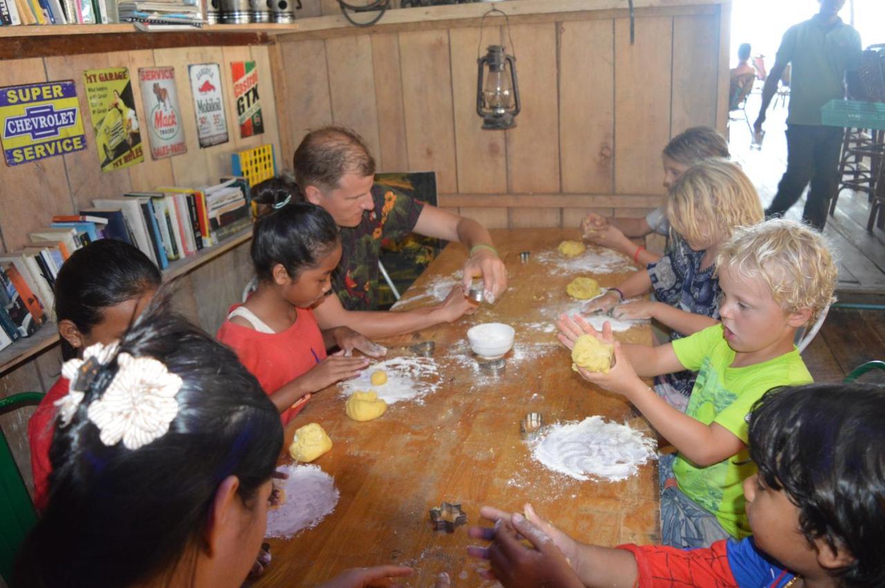 Palm Beach Bungalow Resort Prek Svay Village Luaran gambar