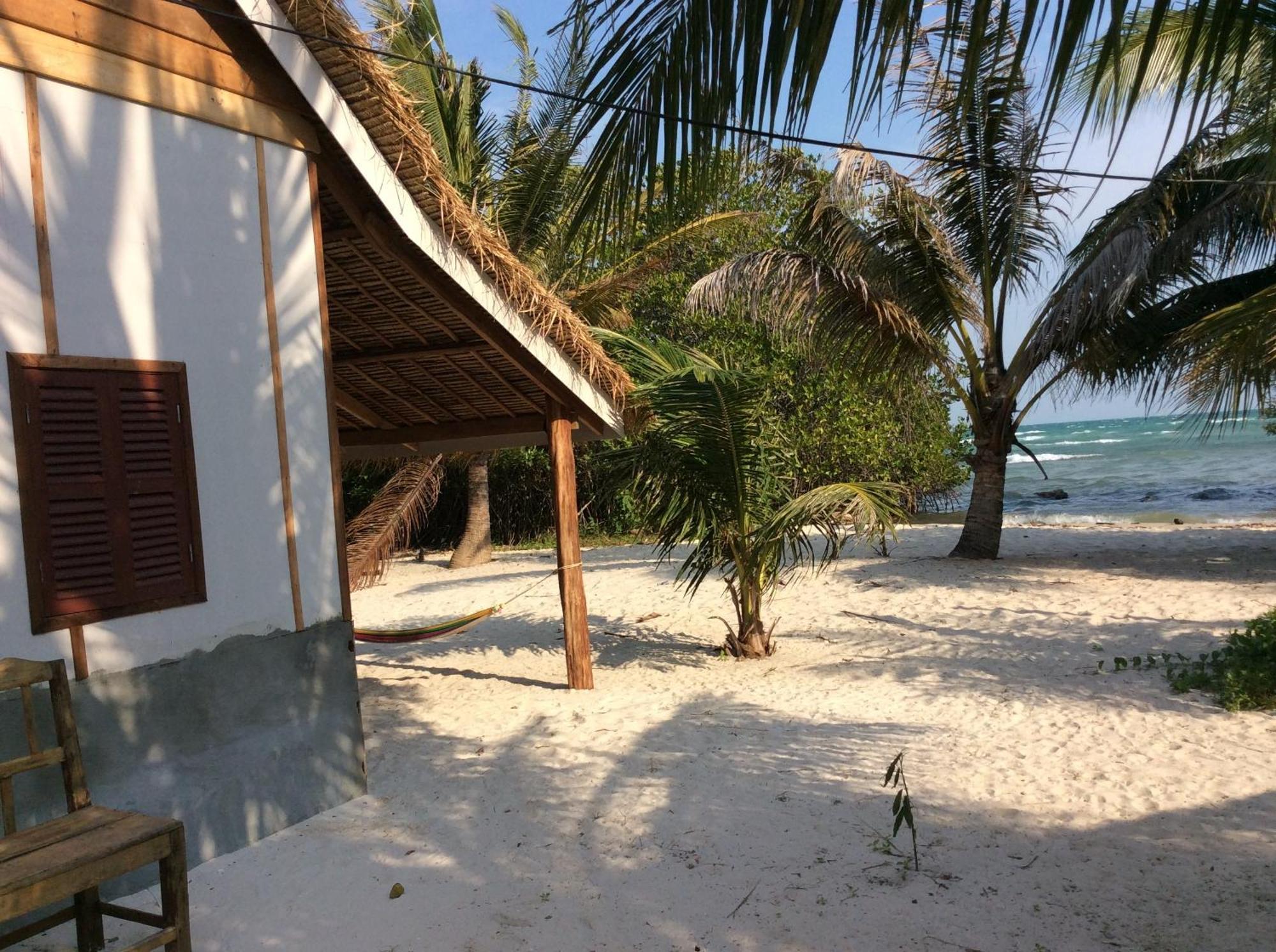 Palm Beach Bungalow Resort Prek Svay Village Bilik gambar
