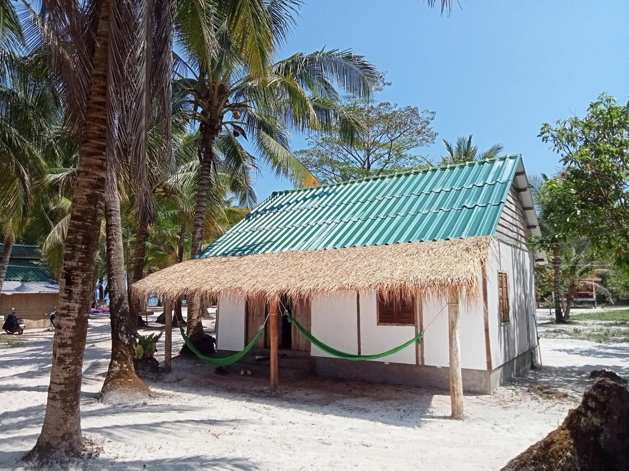 Palm Beach Bungalow Resort Prek Svay Village Bilik gambar